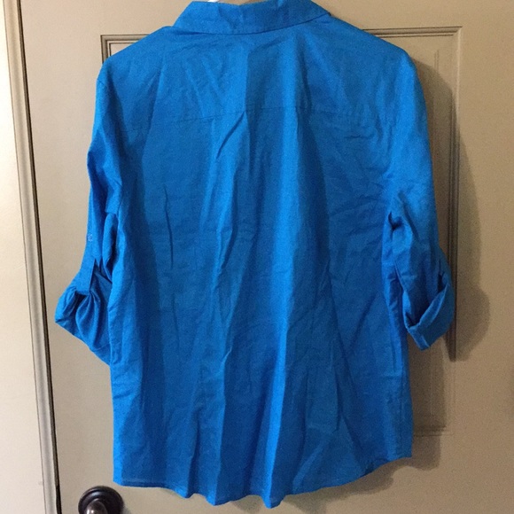 Blue button up top - Picture 5 of 8